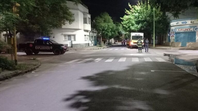 Uocra Bahía Blanca: pánico y amenaza por una torta explosiva