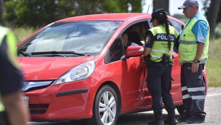 Controlarán documentación y realizarán test de alcoholemia en rutas de todo país