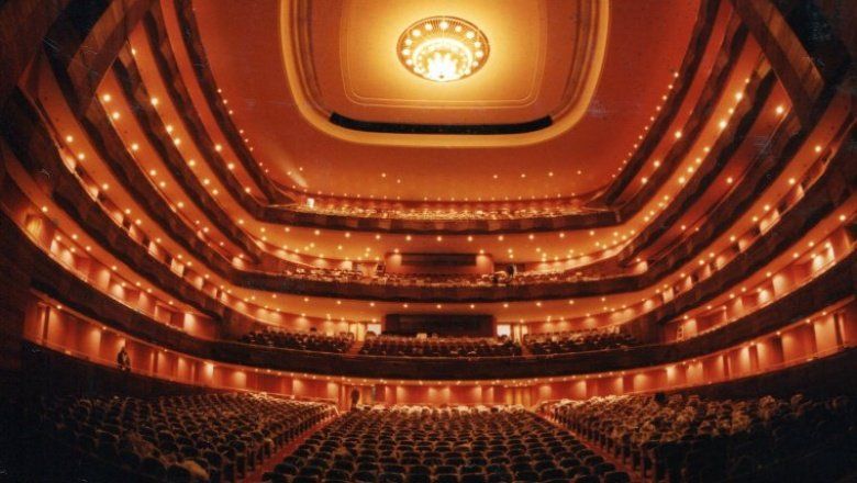 Habilitaron la vuelta del teatro y la música en vivo con y sin público