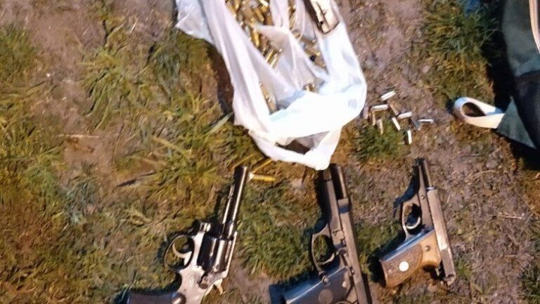 Quilmes: tres sujetos merodeaban armados viviendas y fueron detenidos