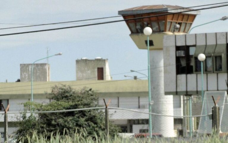 Un juez de Ejecución pidió el cese de traslados de presos a las cárceles de Junín