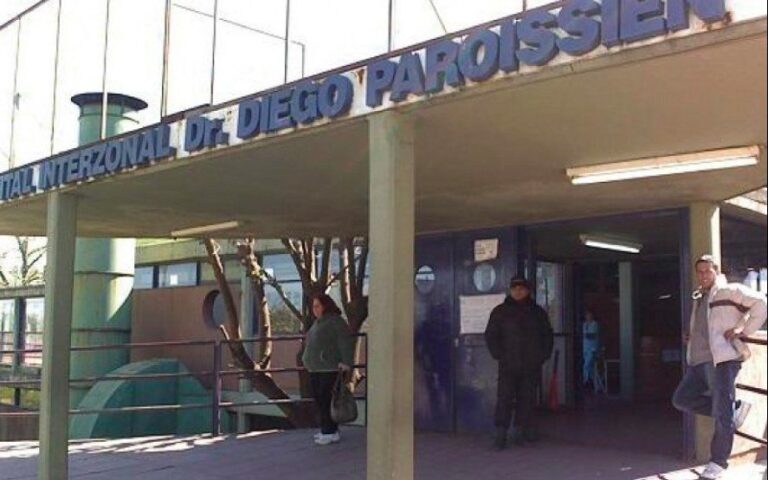Robaron una camioneta y cuando los perseguían policías atropellaron a un peatón