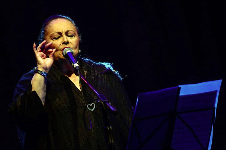 Junto a un guitarrista brasileño, Creuza hará un show intimista pero lleno de clásicos y anécdotas que la tendrán de protagonista Junto a un guitarrista brasileño, Creuza hará un show intimista pero lleno de clásicos y anécdotas que la tendrán de protagonista