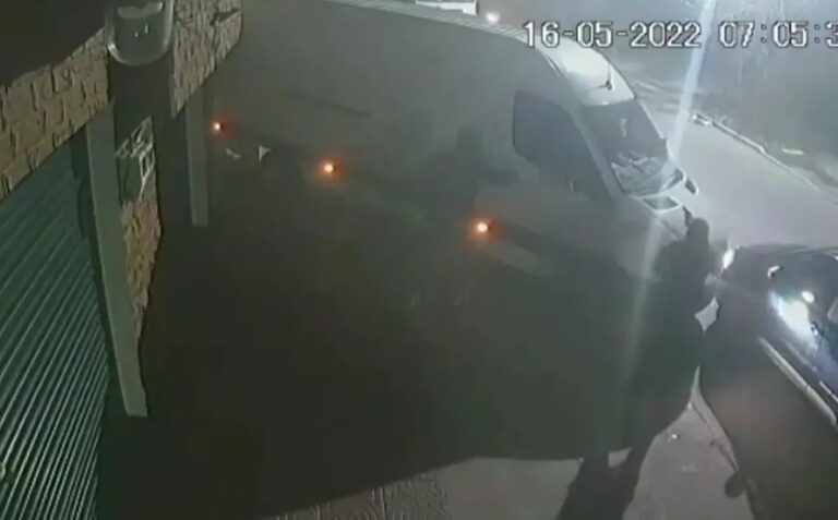 Lomas de Zamora: banda armada robó en tres minutos unos 10 millones de pesos