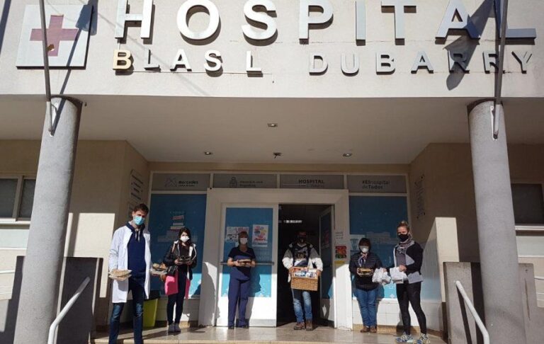 Presos elaboraron pasteles para médicos, policías y bomberos
