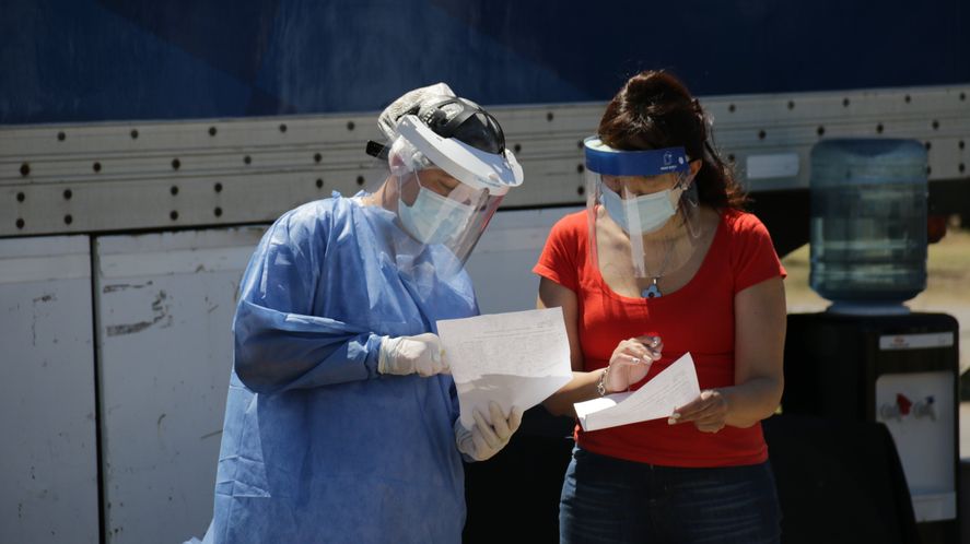 En las últimas 24 horas, se confirmaron 742 casos y 9 fallecidos por coronavirus en provincia de Buenos Aires.