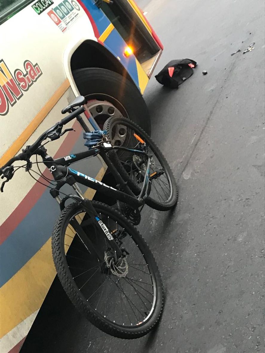 El ciclista fue derivado al Hospital San Martín