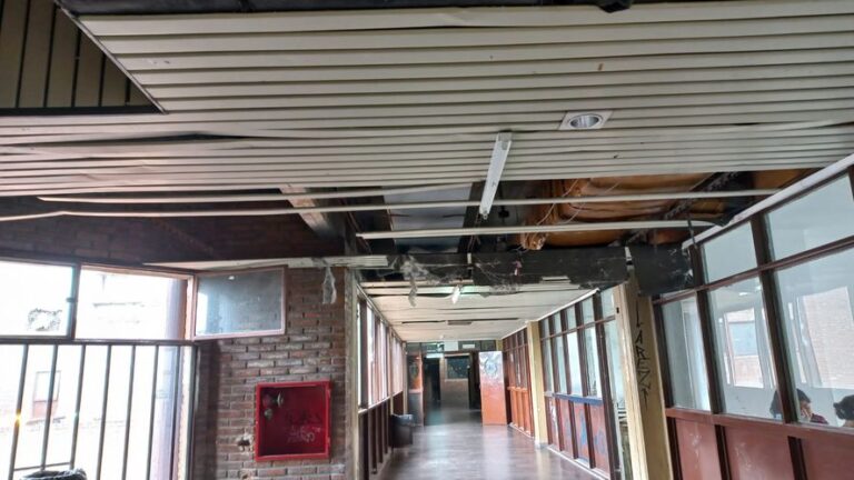 La Plata: Se cae a pedazos la escuela Belgrano de La Plata