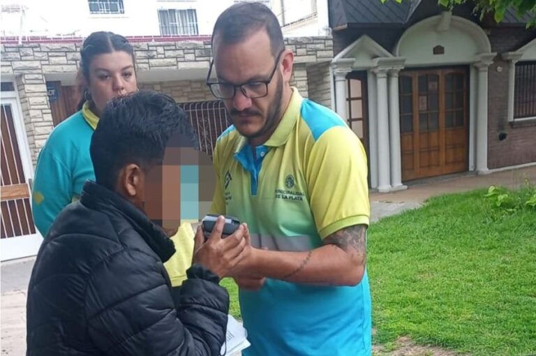 Se quedó dormido al volante de un camión, el test de alcoholemia le dio positivo 