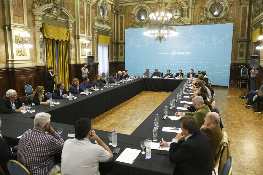 En Gobernación, Axel Kicillof recibió a dirigentes del sector agropecuario bonaerense.
