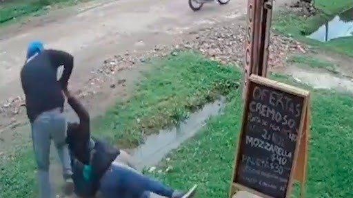 Otra vez motochorros arrastraron a una joven en Moreno