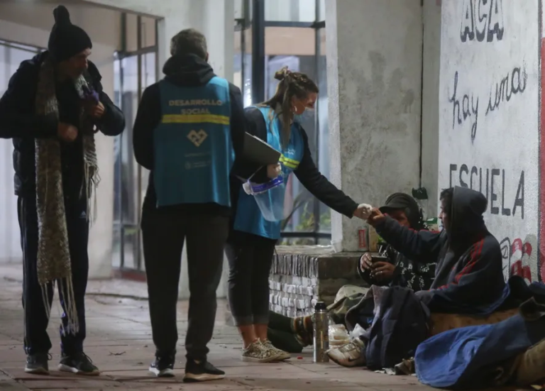 Semana helada: ¿cómo están los paradores que albergan a personas en situación de calle?