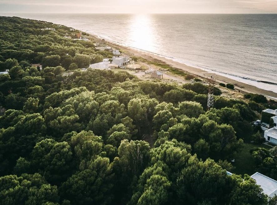 Si en estas vacaciones de verano querés ir al mar, te contamos 5 playas de la provincia de Buenos Aires que no te podés perder. 