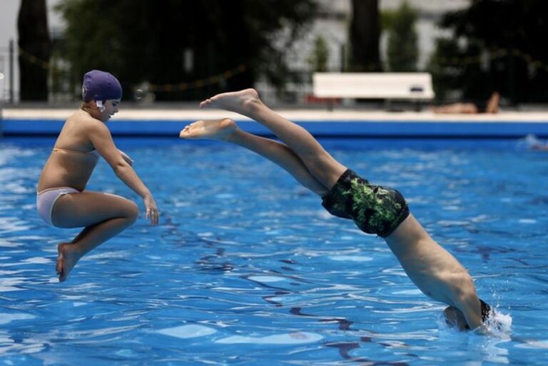 Verano en la UNLP: colonia de vacaciones, cursos de natación y opciones para toda la familia