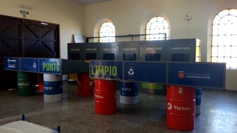 Presos confeccionaron un contenedor para la separación de residuos