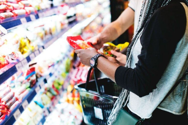 Las pymes bajo el impacto de la apertura de importaciones de Milei: “Vamos a ser los primeros caídos”