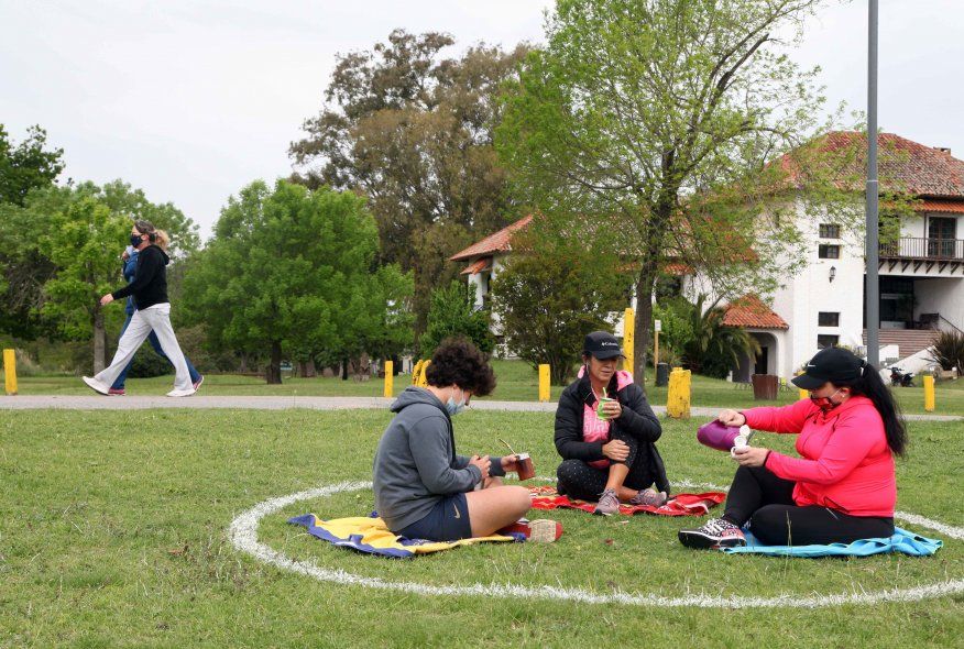 La Municipalidad de La Plata reabrió al público las puertas del Parque Ecológico bajo estrictos protocolos de seguridad sanitaria.