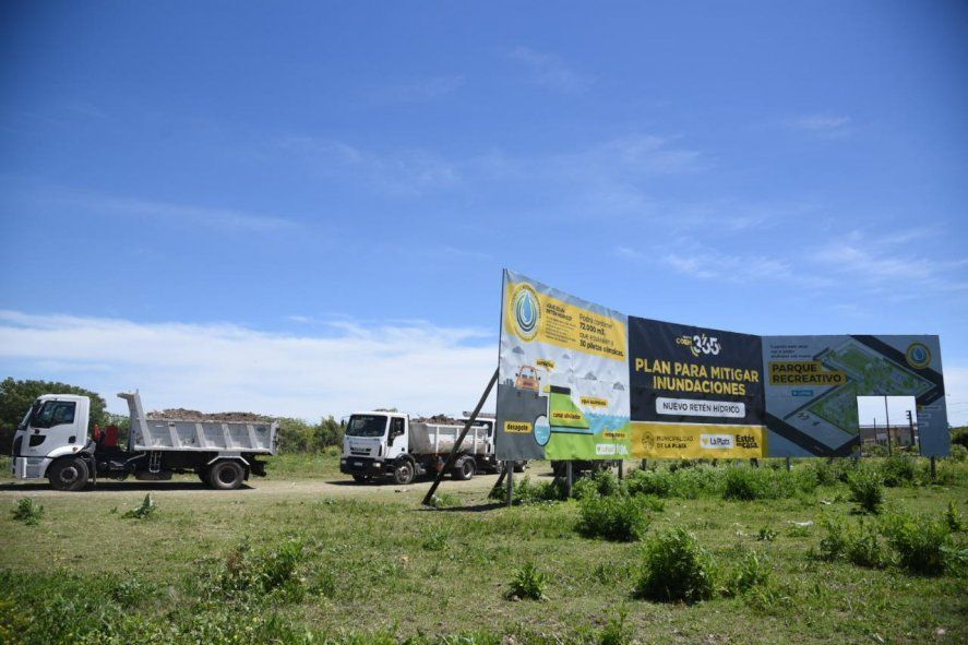 La Municipalidad de La Plata retomó la construcción del retén hídrico de Los Hornos.