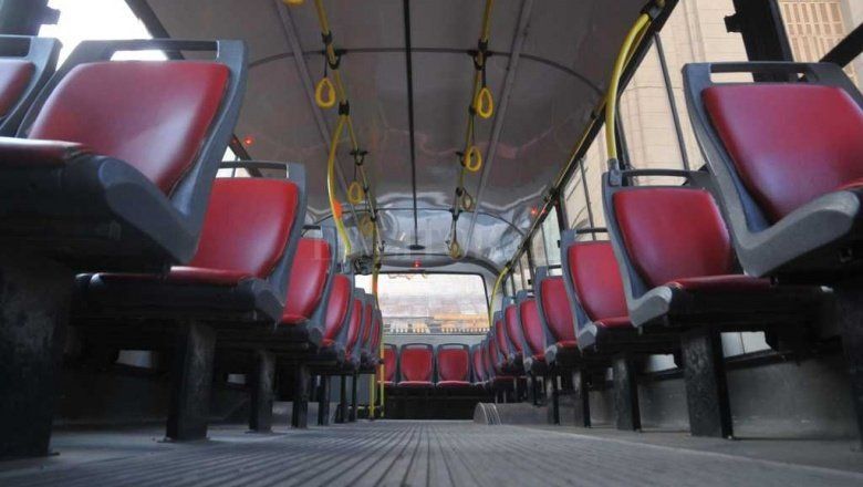 El paro de colectivos en La Plata podría seguir la próxima semana y afectar a toda la región