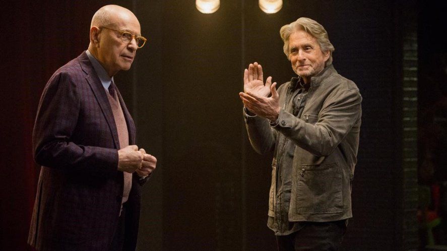 Douglas y Arkin, personajes centrales de "El método Kominsky"
