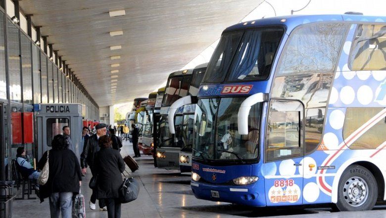 El tótem se ubica en un lugar estratégico de la terminal de La Plata para que los usuarios hagan reclamos.