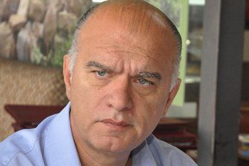 las fotos que vinculan al barrabrava de lanus detenido con el intendente grindetti