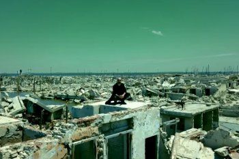 abel pintos lanzo ?cien anos?, el videoclip filmado en las imponentes ruinas de epecuen