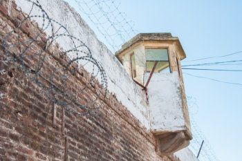 la huelga de hambre ya llego a ocho carceles y a 1.200 internos del servicio penitenciario