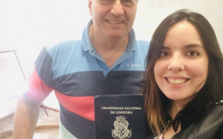 “Alberto dignifica”: aprobó un examen en la facultad gracias a una respuesta de Alberto Fernández en twitter