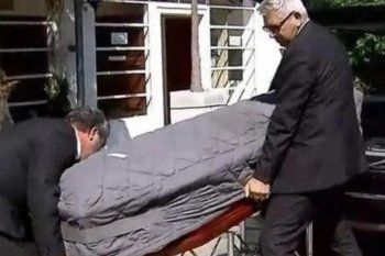 el cura lorenzo se mato de un tiro al corazon y segun las cartas que dejo, todo estaba planificado