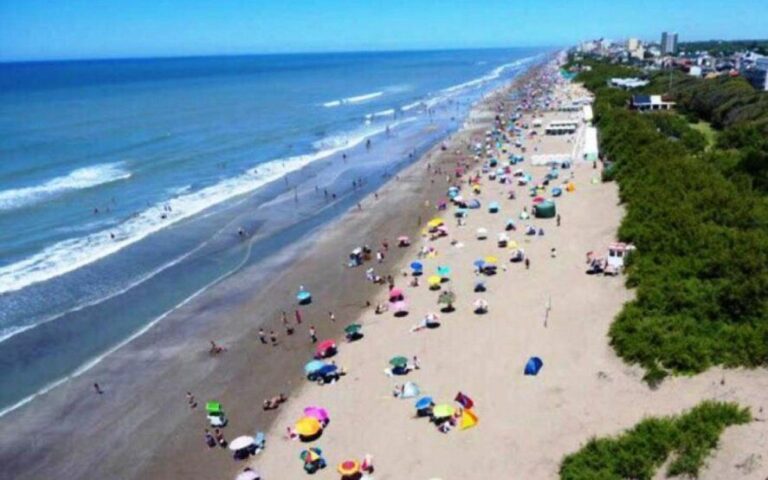 Verano a pleno en la costa: Casi dos millones de turistas ya disfrutaron de las playas bonaerenses