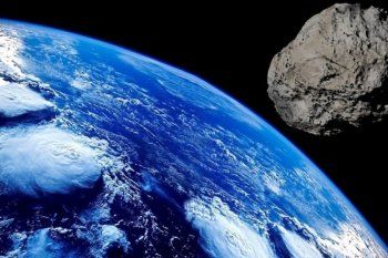 la nasa advirtio por cinco asteroides que podrian impactar en la tierra esta semana
