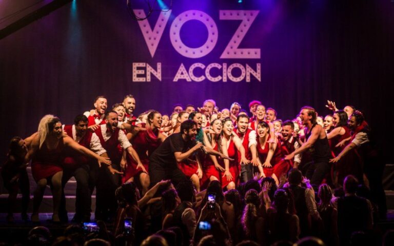 “Voz en Acción”: son de La Plata y compiten para mejor artista escénico de la Provincia