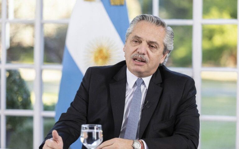Alberto Fernández dijo “Todes” y se armó la polémica en las redes