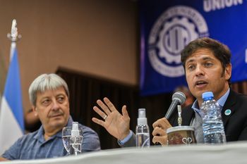 El gobernador Axel Kicillof y el nuevo titular de la UOM, Abel Furlán