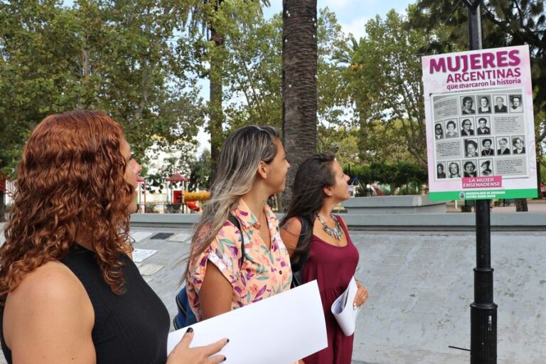 En las plazas de Ensenada se exhibirán fotos de más de 20 mujeres destacadas