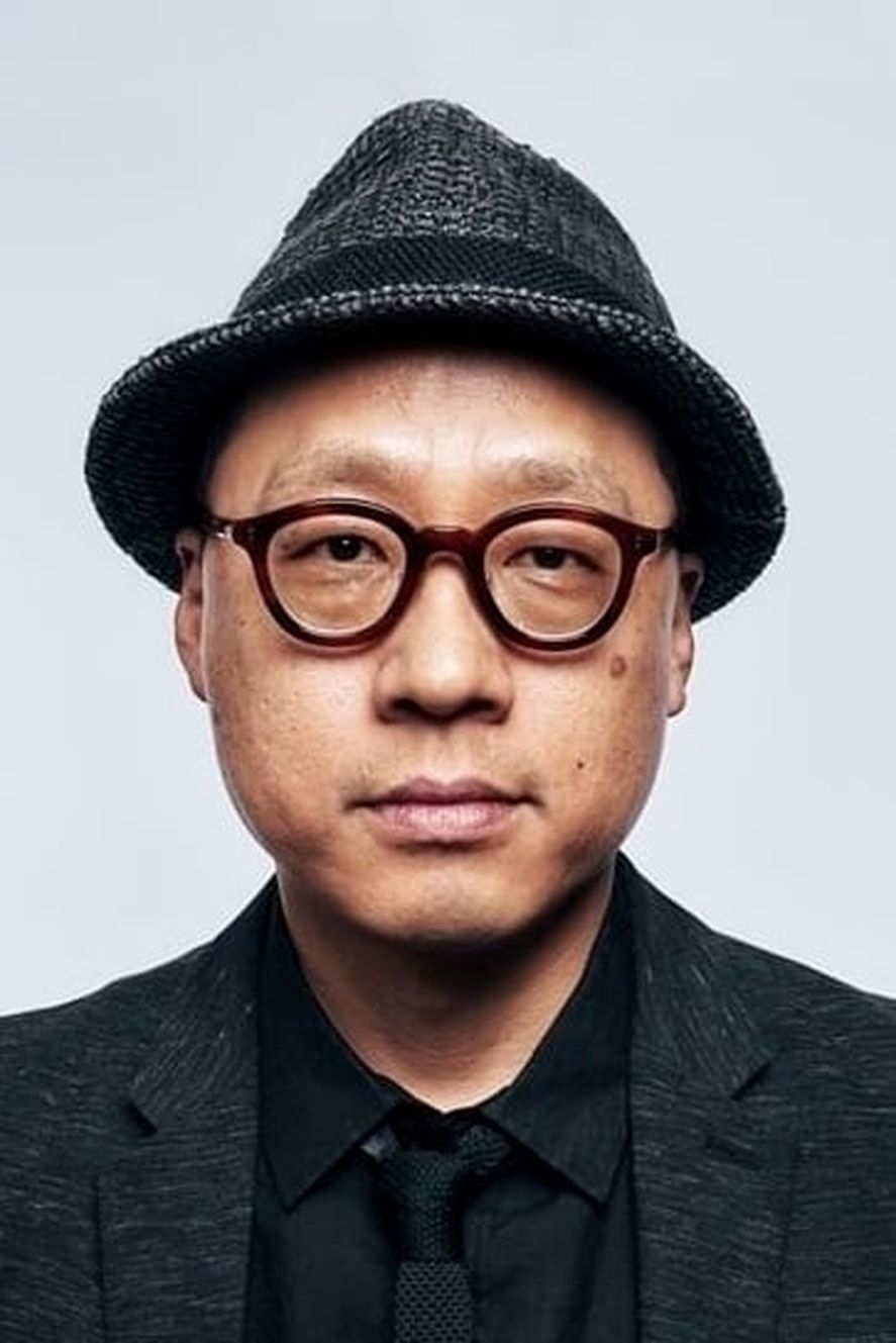 Kim Seong-hun es el director de