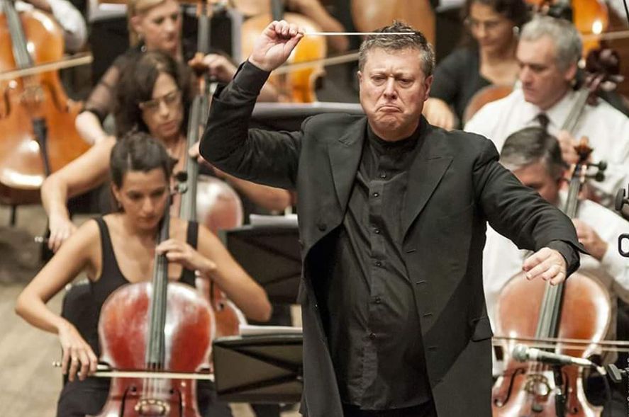 El Director de Orquesta Carlos Vieu