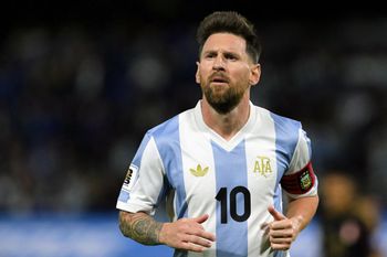 la mala noticia para messi que lo hizo cerrar el ano sin hablar pese a lograr otra marca mundial