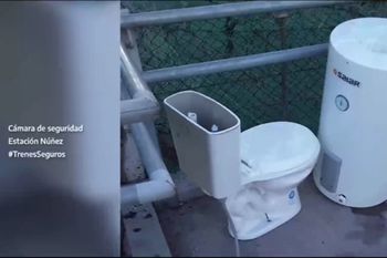 El inodoro y el termotanque que robó de una subusina el joven detenido