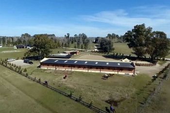 El country Haras El Malacate, de ruta 8 y el km. 176 de Capilla del Señor