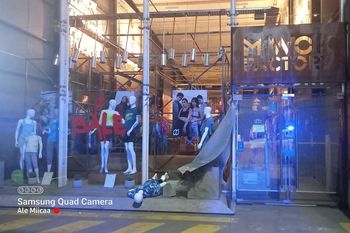 Por el robo en este comercio cayeron tres menores