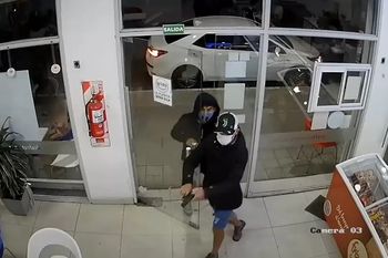 lomas de zamora: balearon a un policia en una heladeria