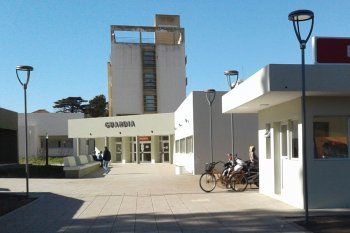 La mujer de 60 años quedó internada el viernes en el Hospital de Chacabuco