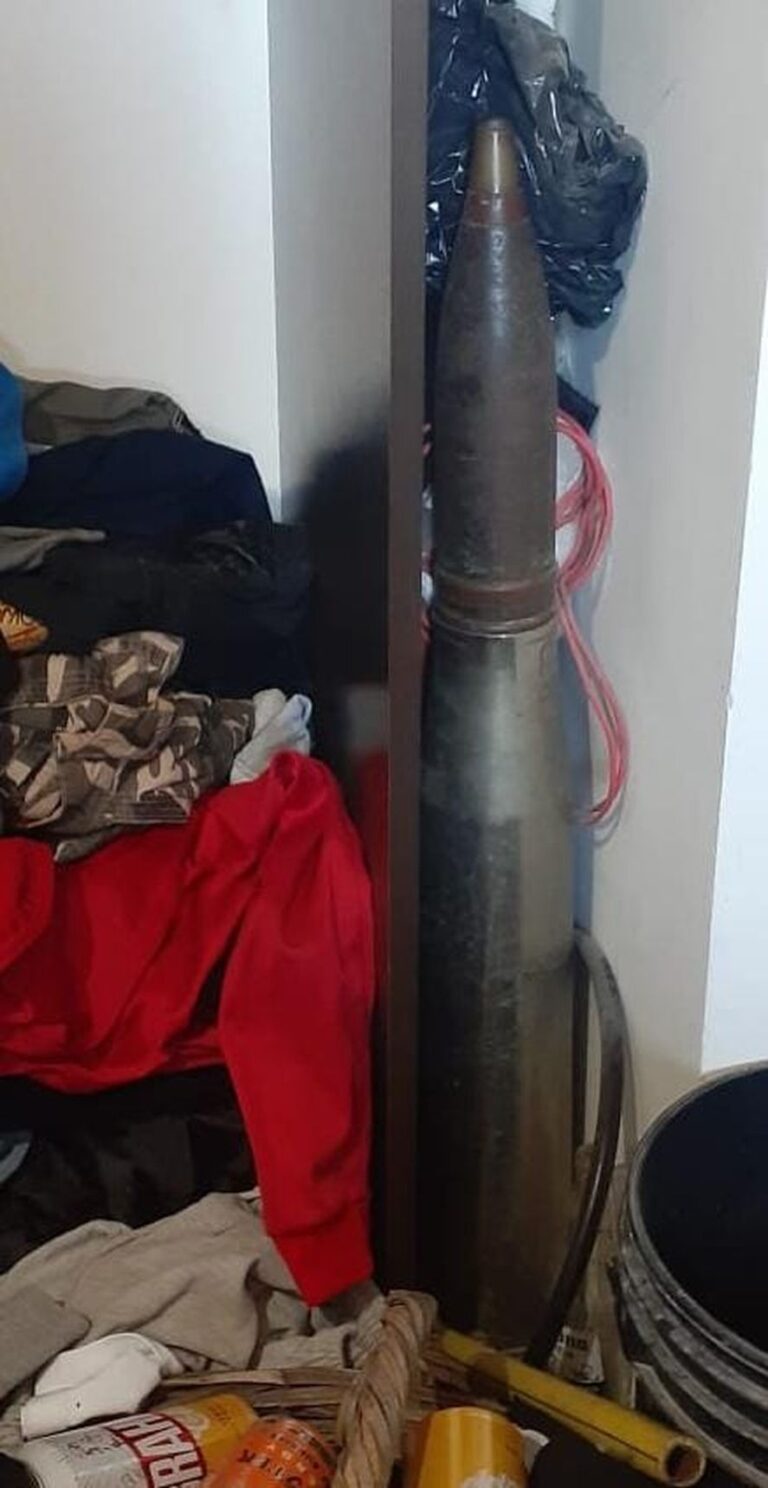 La Plata: hallan un explosivo militar en un allanamiento por un robo