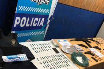 La Policía secuestró cocaína, armas y dinero en la casa usurpada