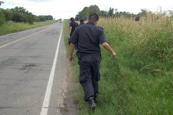 zarate: piratas del asfalto raptaron a un chofer y robaron un camion