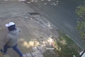 El momento que se inició la entradera en La Plata ayer en 70 entre 13 y 14