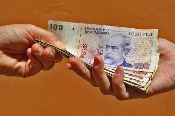 La víctima de la extorsión pagó 30.000 pesos y 100 dólares