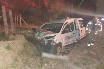 lujan: una ambulancia embistio un colchon en la ruta 7, choco y hay un muerto